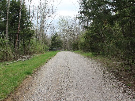 Driveway approx 1/10 mile