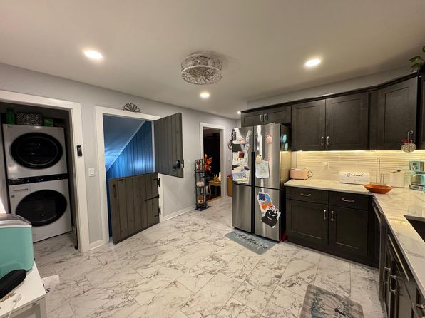 8 Farm Cottage Rd #8A