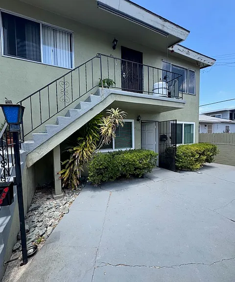 4568 Illinois St — Photo 1