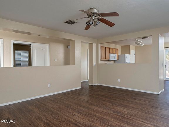 3rd image of 1558 W Beantree Ln