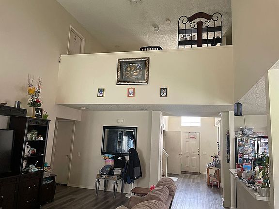 3rd image of 1304 Norman Cir