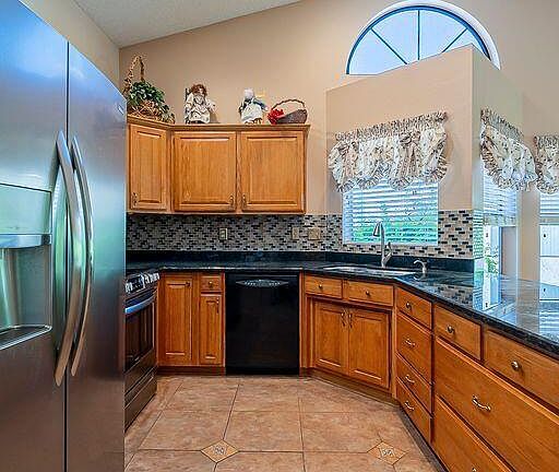 5th image of 13006 W PEACH BLOSSOM Drive