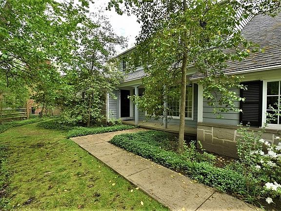 2nd image of 2607 N Park Blvd