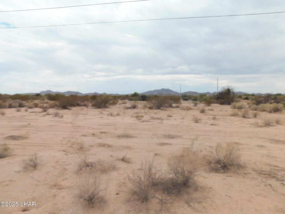 2nd image of 30488005 E Salome Rd