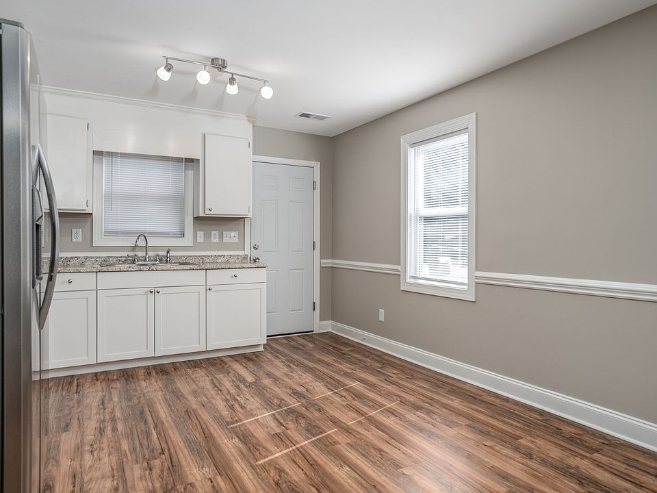 1st image of 700 Cascade Ave