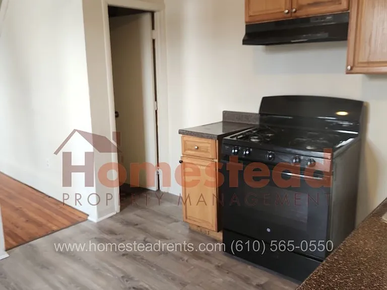 310 Moore St — Photo 13