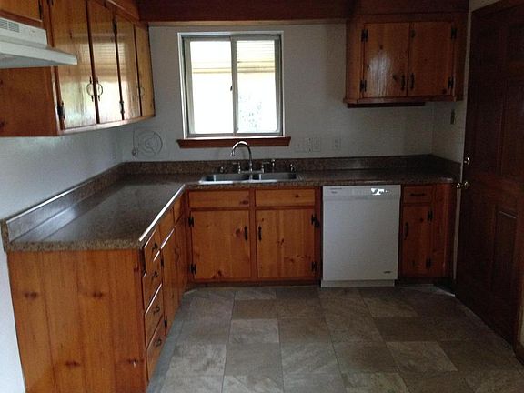 3rd image of 3635 Troutland Ave NW