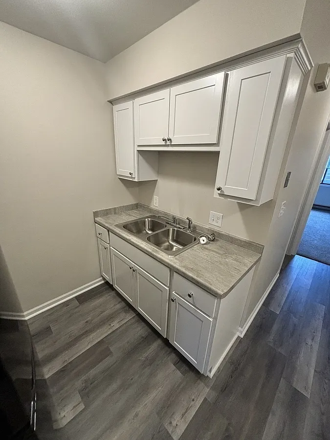 1 bed, $998 — Photo 3