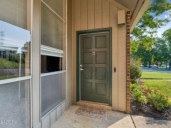 2nd image of 503 Canberra Dr #D2