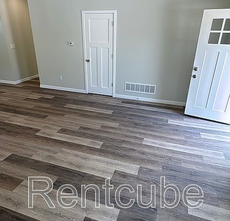 4th image of 3850 Peru Rd