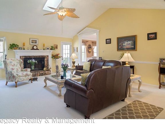 4th image of 3112 Sunrise Ct