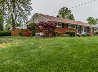 6404 Wayside Pl, Alexandria, VA 22310