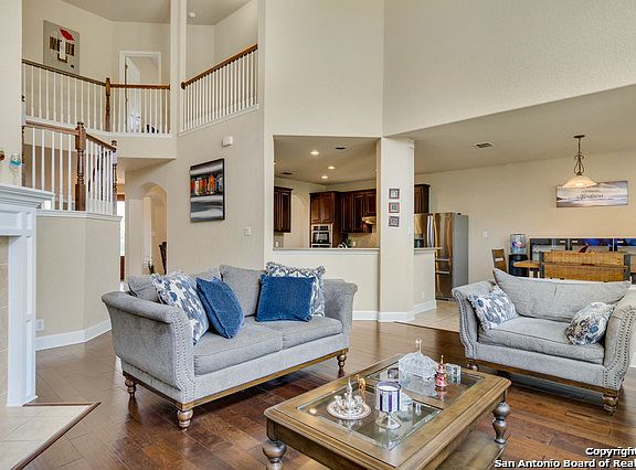 4th image of 3539 Pinnacle Dr