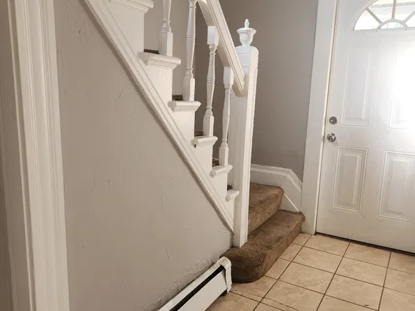 2495 Apple Ave, Lorain, OH 44055
