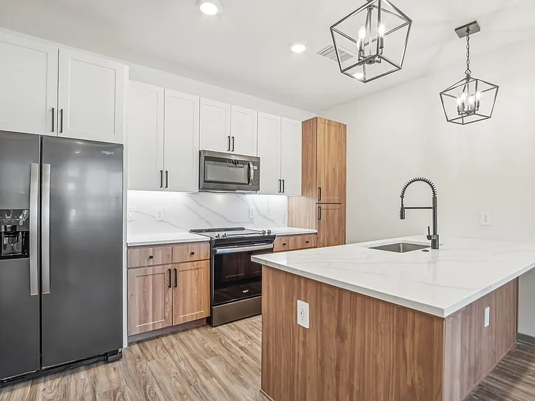 The Maddox Luxury Apartments — Photo 62