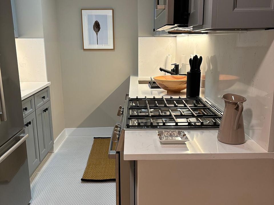 1st image of 400 Central Park W APT 20F
