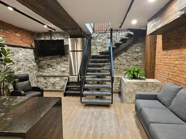 1028 Commonwealth Ave, Boston, MA