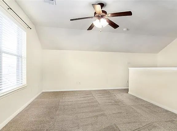 5th image of 3348 Woodberry Ln