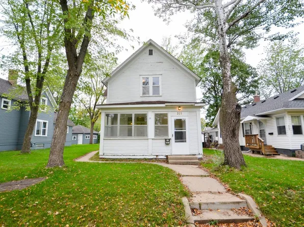 221 15th Ave S, Saint Cloud, MN 56301