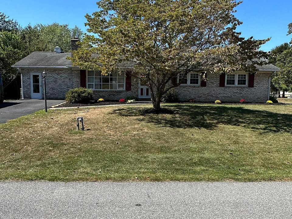 1st image of 129 Hillside Dr