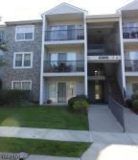 2 bed, 2.0 bath, $2,600 — Photo 2