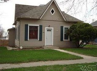 505 Center Ave, Garretson, SD 57030