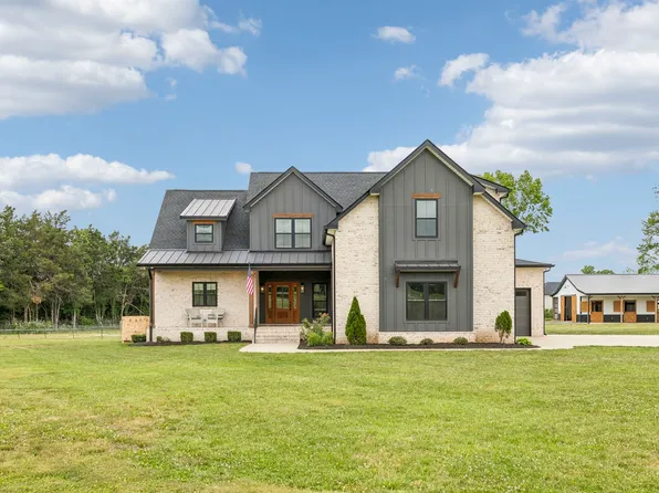 324 Crescent Rd, Murfreesboro, TN 37128