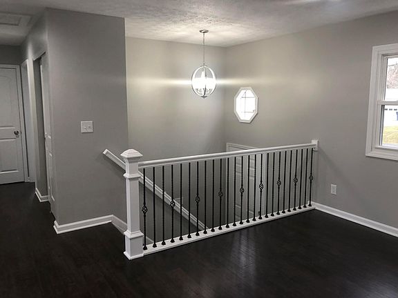 2nd image of 96 Aspen Ln