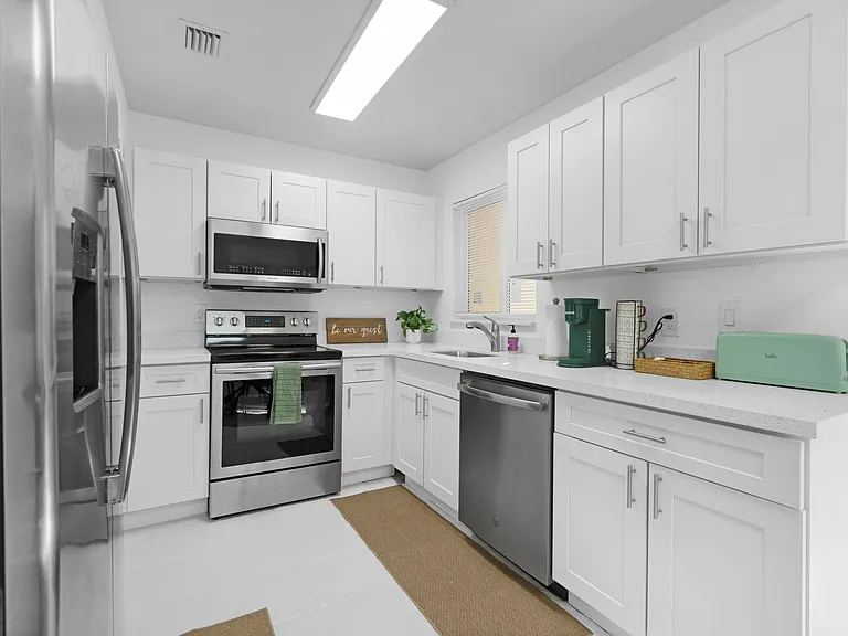 1428 NE 2nd Ave #1 — Photo 14