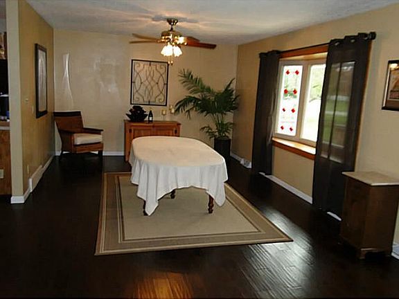 4th image of 7292 Fox Den Ct