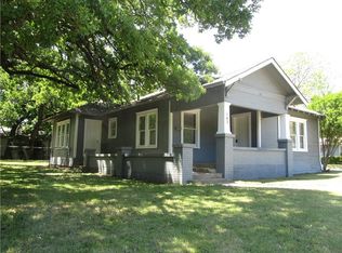 702 S Anglin St, Cleburne, TX 76031