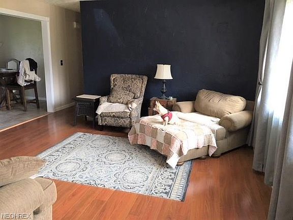 3rd image of 3957 Miller Dr