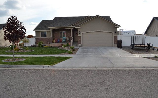1st image of 3541 N Volcanic Ave