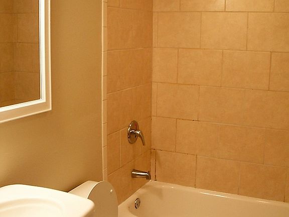5th image of 14381 2nd Ave APT 1B