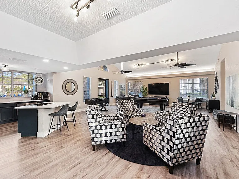 Vue at Baymeadows — Photo 26