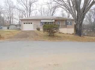 806 Forrest Rd, Rossville, GA 30741