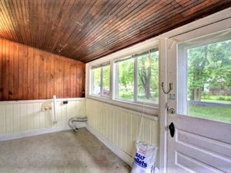 1011 W Tremont St — Photo 11