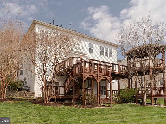 3rd image of 16309 Sandy Ridge Ct