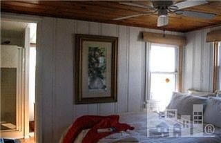 3rd image of 1002 N Carolina Beach Avenue