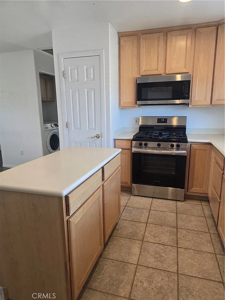 1 bed, 600 sqft, $1,500 — Photo 4