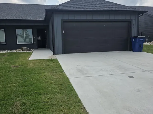 2751 S Greenleaf St, Wichita, KS 67210