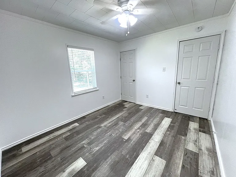 409 Oscar St — Photo 13