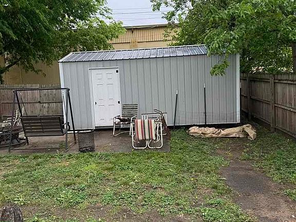 3rd image of 1008 N 9th St