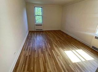 8357 118th St #5, Kew Gardens, NY 11415