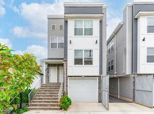 301 N 13th St, Newark, NJ 07107