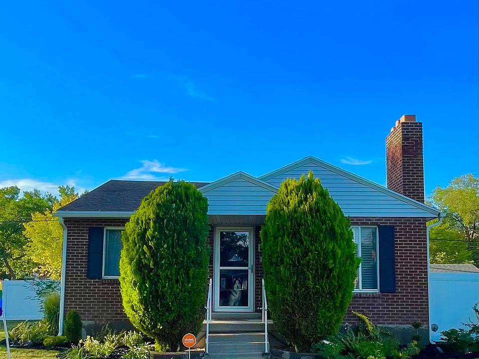 1st image of 924 W Signora Dr