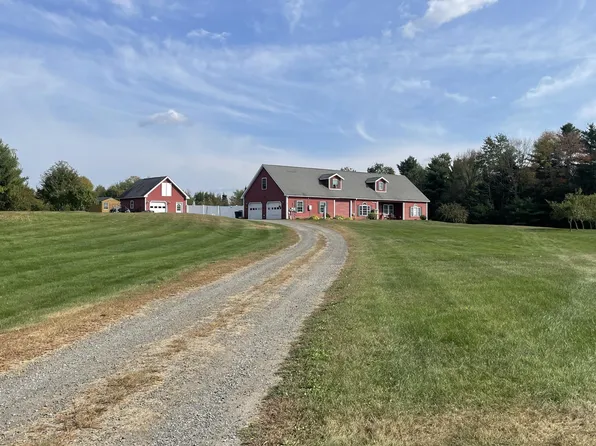 32 Overlook Drive, Canaan, ME 04924
