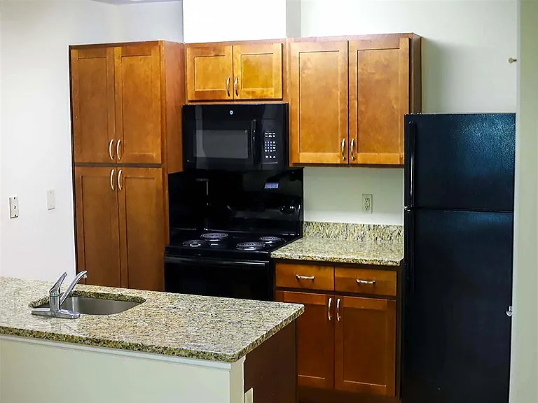 Reserve at Somerset Commons — Photo 9