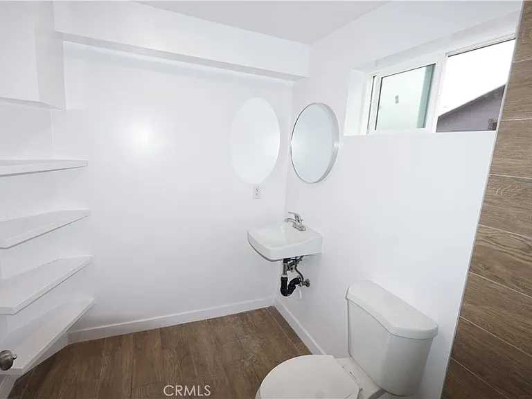 448 W 41st Pl #3/4 — Photo 32