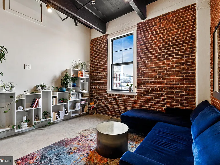 315 New St #517 — Photo 4